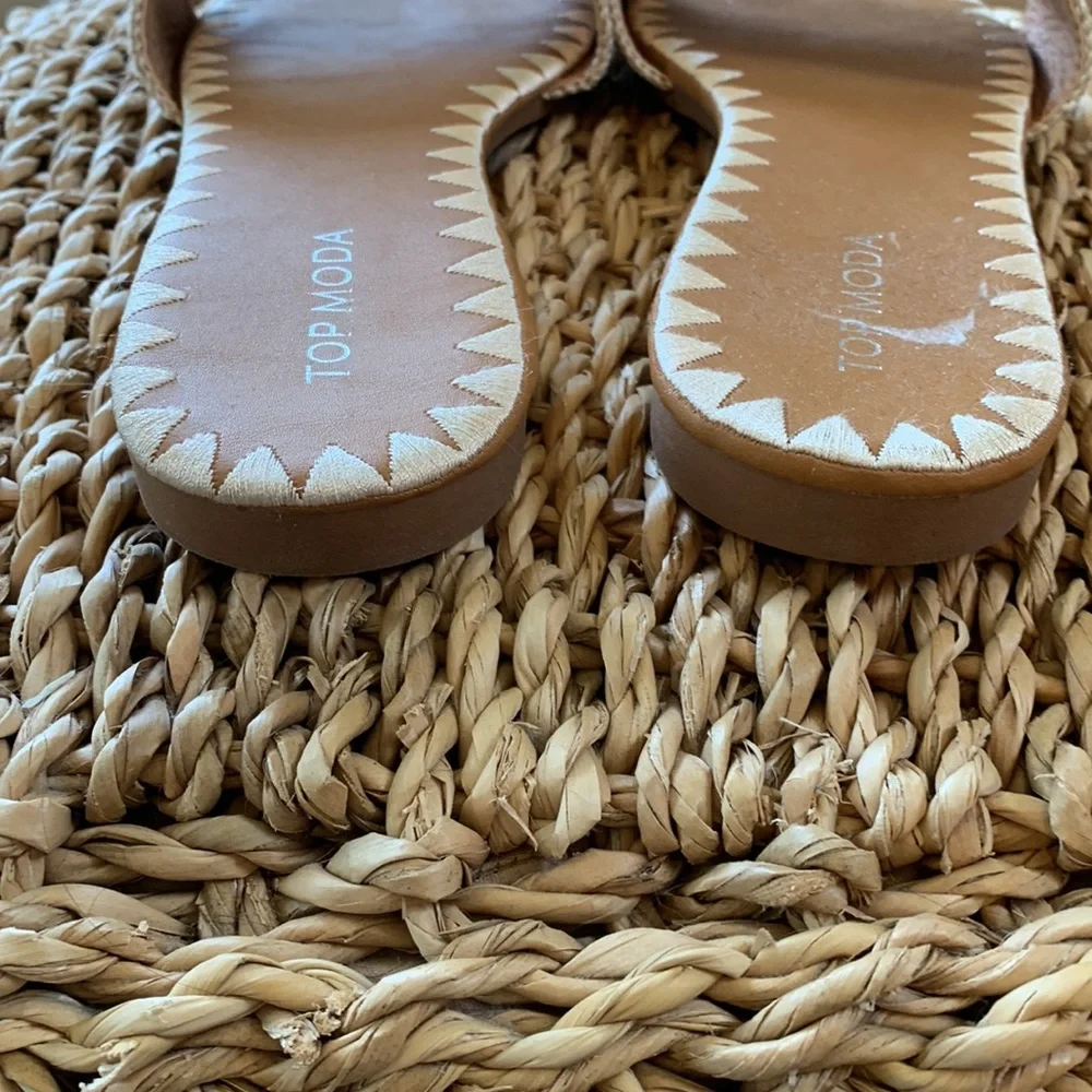 Super cute embroidered canvas slip on’s - Picture 4 of 6